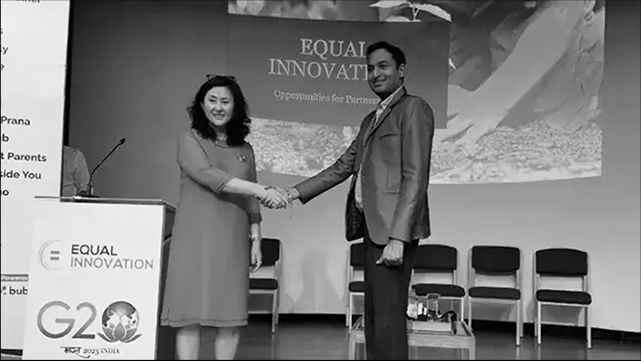 REMEDI from Korea introduces handheld X-ray solution to India. news graphic image